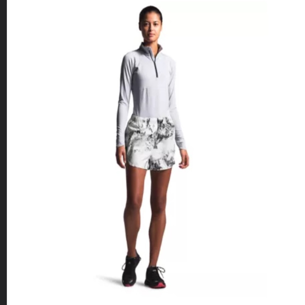 The north face women’s AT RUN SHORT printed small